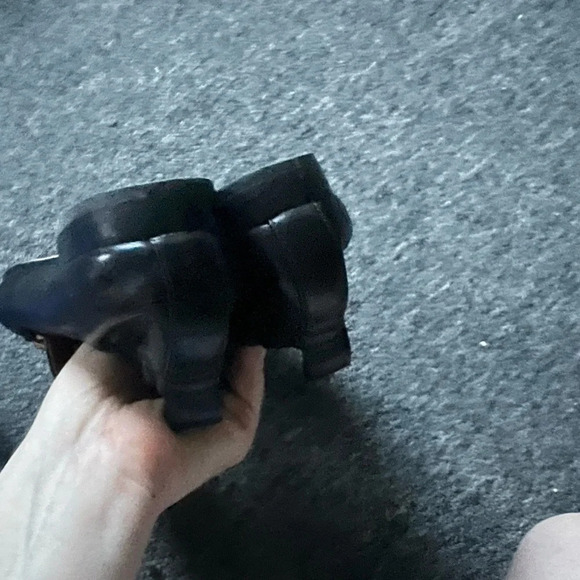 Tory Burch Charm Loafers, size 6 - Picture 5 of 6